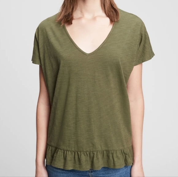 GAP t-shirts scoop neck purple orchid, grey camo, vneck army green M L lot of 3 - Picture 11 of 16